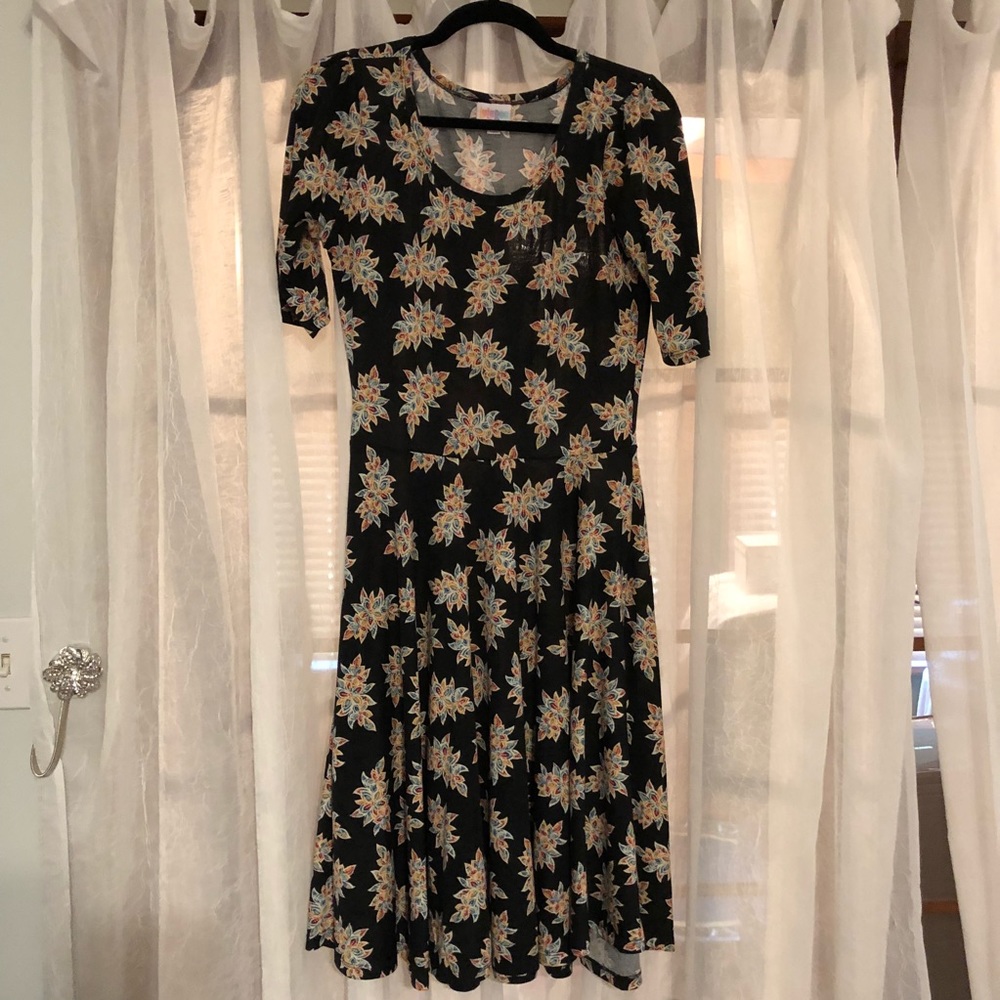 Lularoe Nicole Size Medium EUC